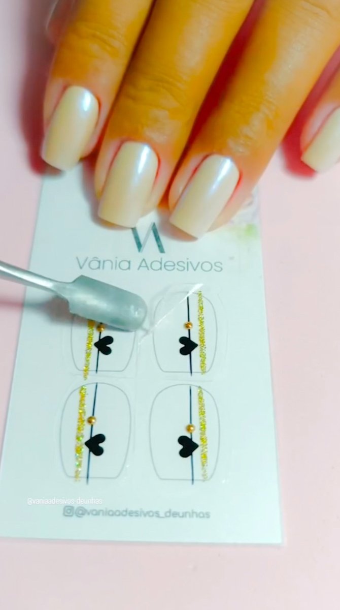 Love Strands | Luxury Nail Art Decals